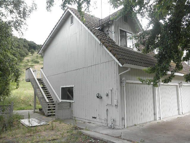 2nd image of 681 Cole Rd