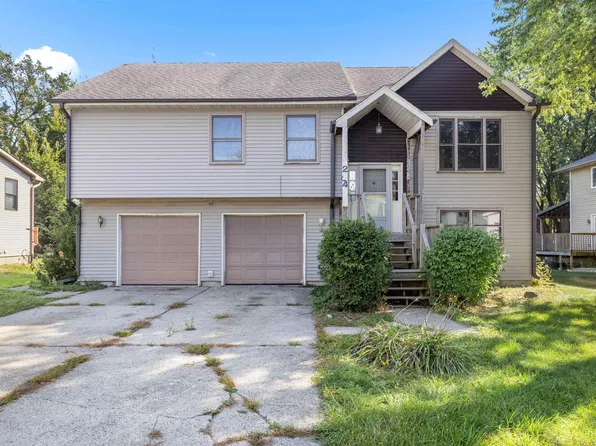 204 Brandywine Dr SE, Poplar Grove, IL 61065