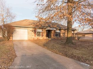 204 N Wynwood Ave, Republic, MO 65738