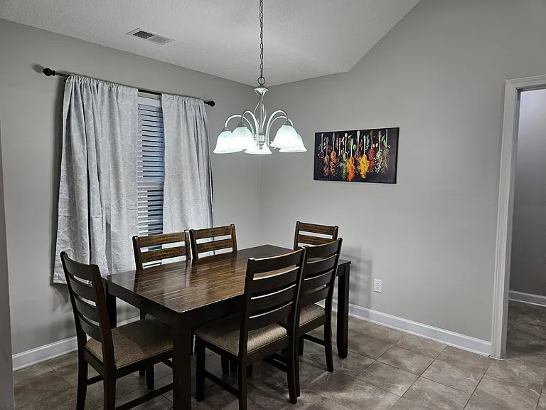 5800 Tayside Cv — Photo 7