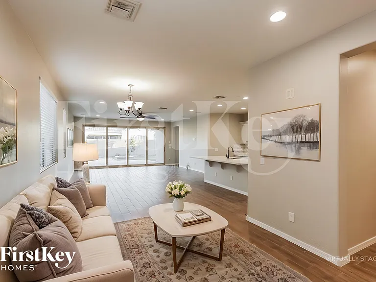 19748 W Devonshire Ave — Photo 4
