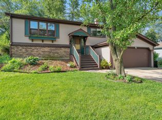 633 W Briarcliff Rd, Bolingbrook, IL 60440