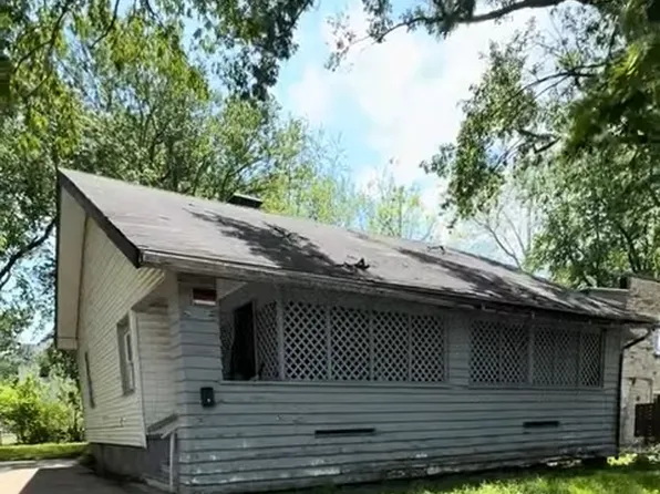 927 W North St, Decatur, IL 62522