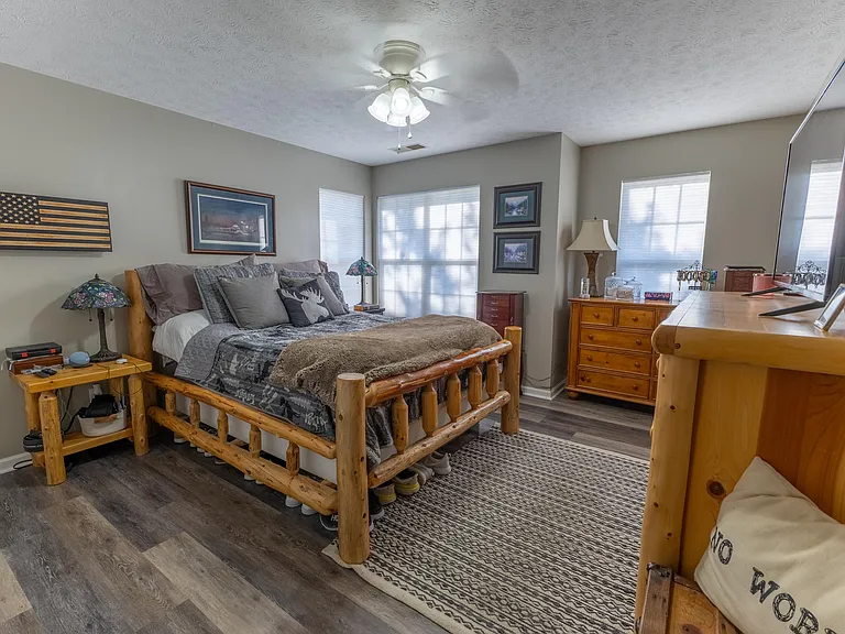 4216 Kensington Garden Ct — Photo 10