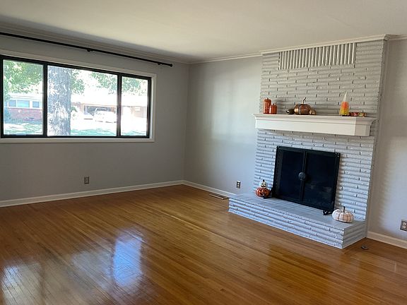 2nd image of 5318 E 27th St