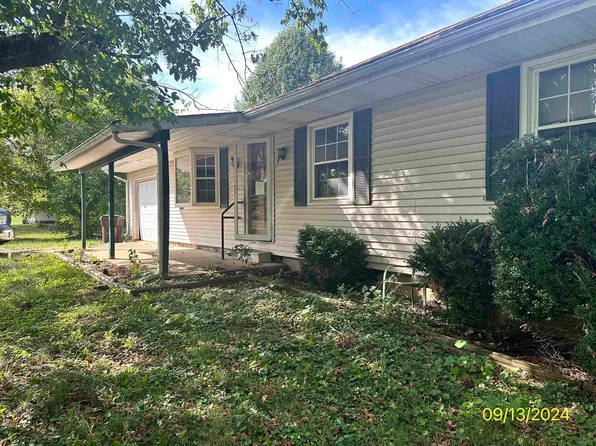 39 Bittersweet Dr, Gallipolis, OH 45631