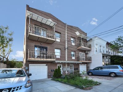 32-22 42nd St, Astoria, NY, 11103