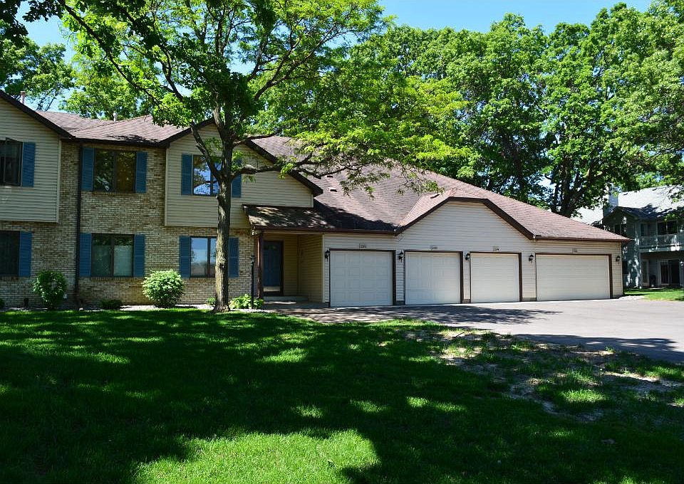 1st image of 2596 Moundsview Dr #16