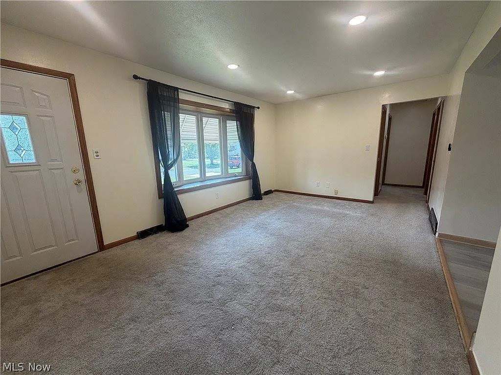 3 bed, 1617 sqft, $1,800 — Photo 3