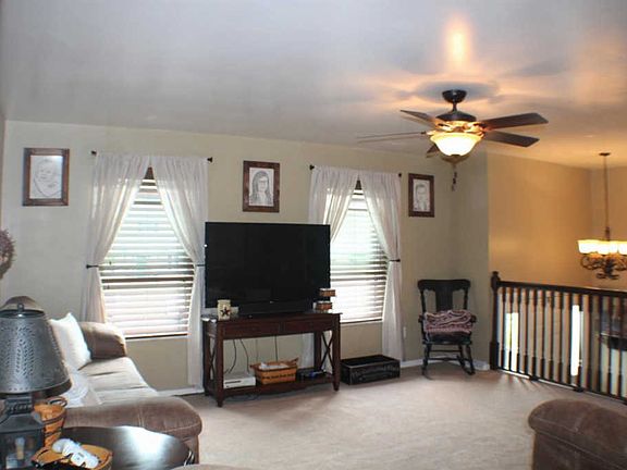 4th image of 1712 Lindenhall Dr