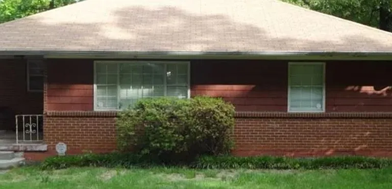 2174 Springdale Cir SW — Photo 1