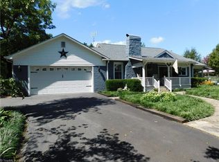 1009 W Forest Dr, State Road, NC 28676