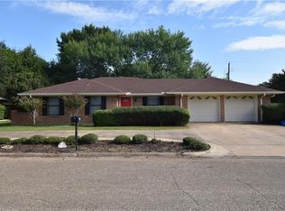 110 Garland Dr, Hillsboro, TX 76645