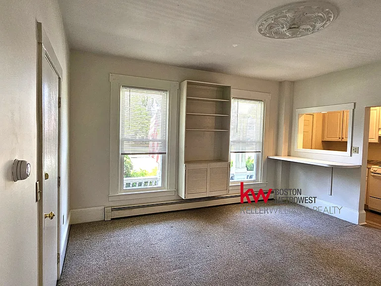 40 E Main St #1F — Photo 5