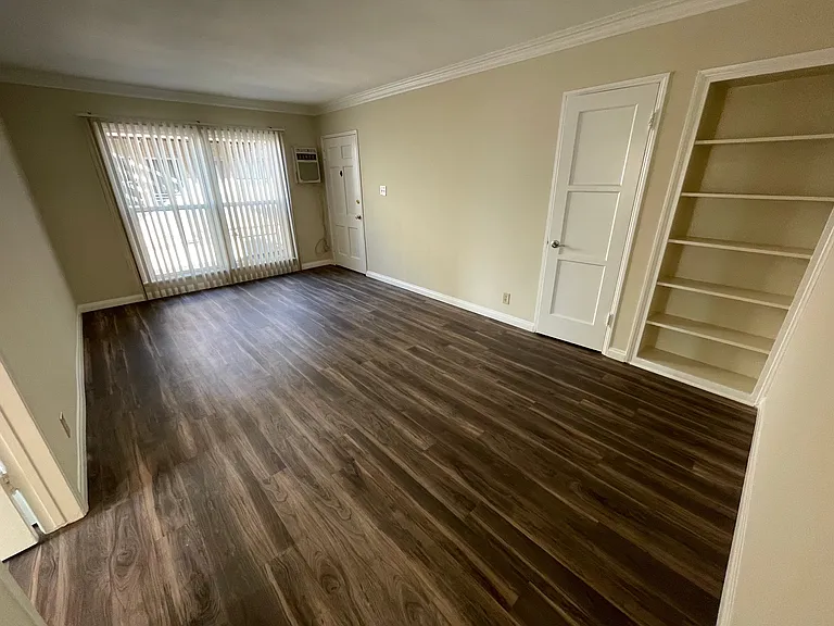 132 N Maple St #132 — Photo 5