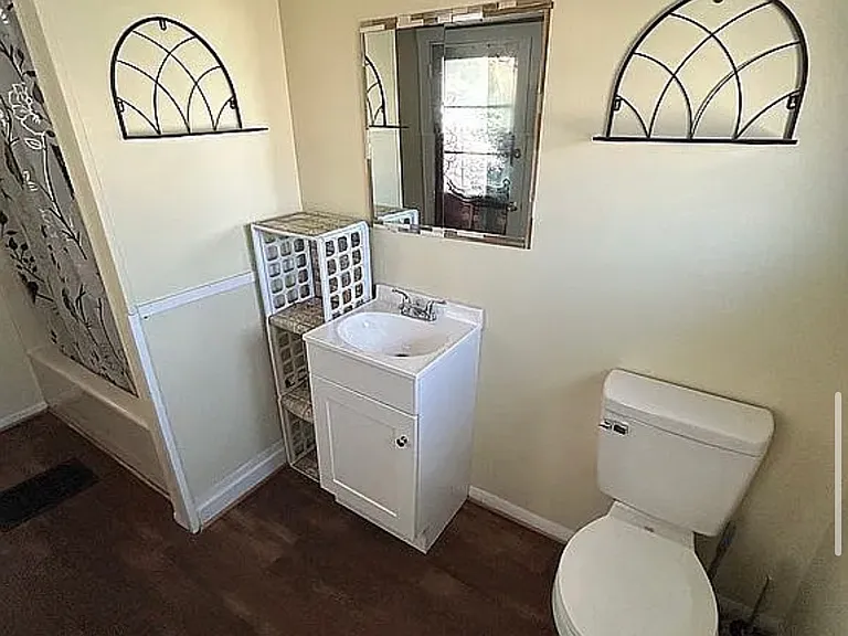 1024 Birch St — Photo 4