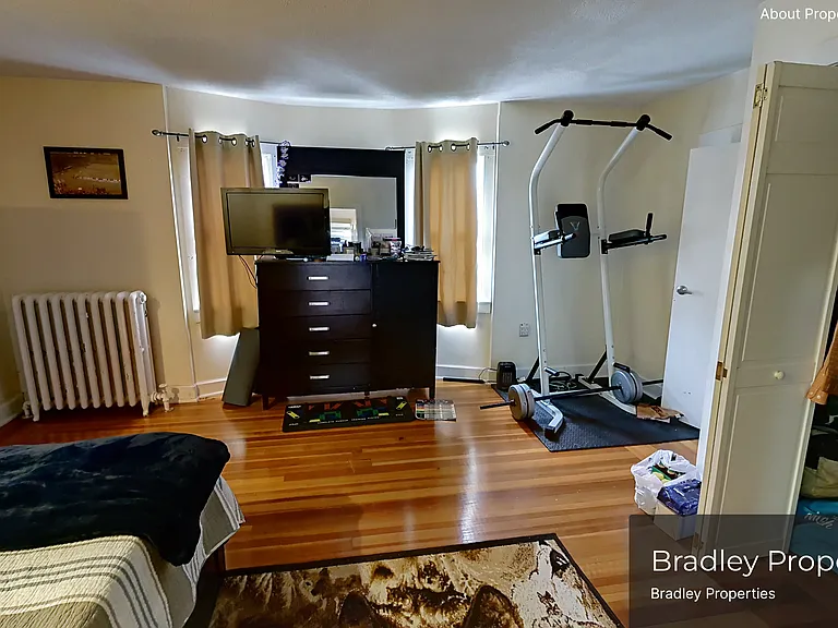 10B Evergreen Ave #3 — Photo 3