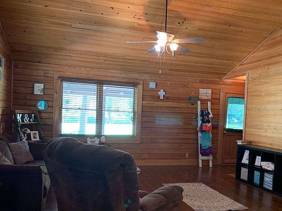 4th image of 321 SW Bambi Ln