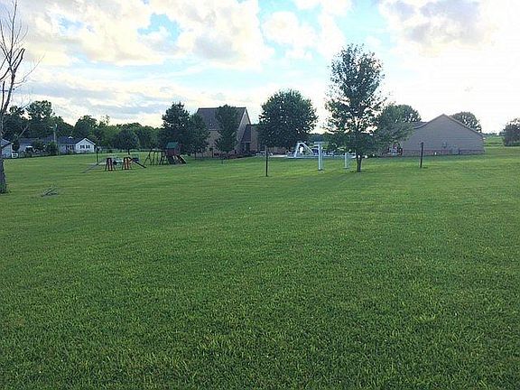 2nd image of 2956 Gilkey Ln