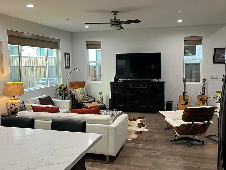 5685 Mulholland Ave — Photo 12