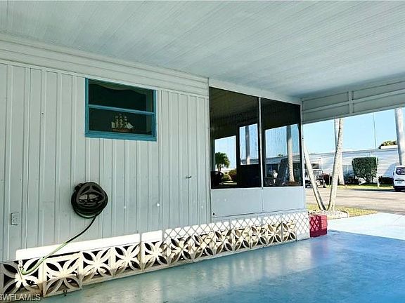4th image of 16 Turquoise AVE