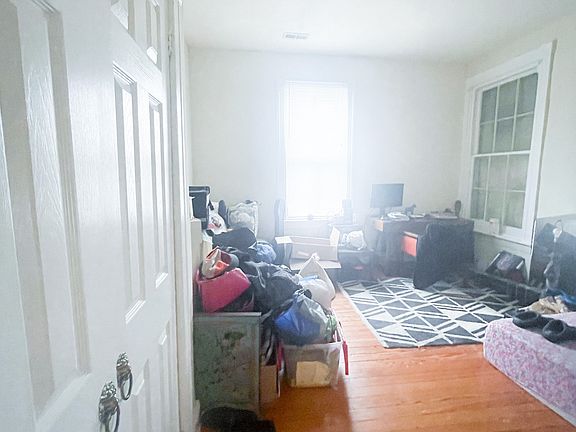 5th image of 402 N Davis Ave APT 2