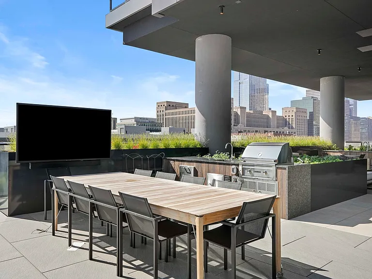 234 W Polk St #3/2 — Photo 25
