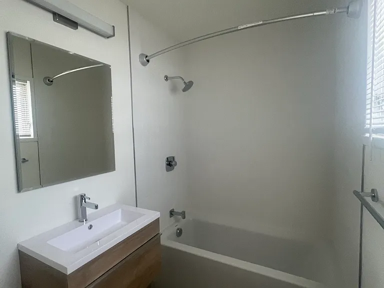 1171 N Highland Ave NE #1 — Photo 7