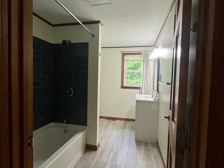 Upper level bathroom