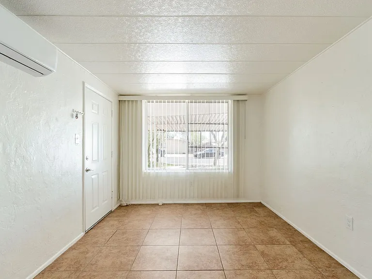 3225 E Patricia St — Photo 12