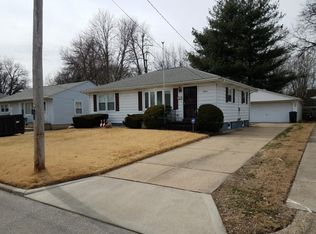 2435 N Maple Ave, Decatur, IL 62526