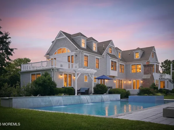13 Rivers Edge Drive, Rumson, NJ 07760