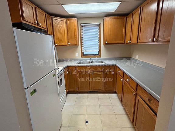 2nd image of 3319 Longfellow Ave APT 1