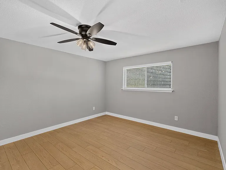 1600 Crimson Ct — Photo 29
