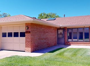 4712 Livingston Pl, Lincoln, NE 68510