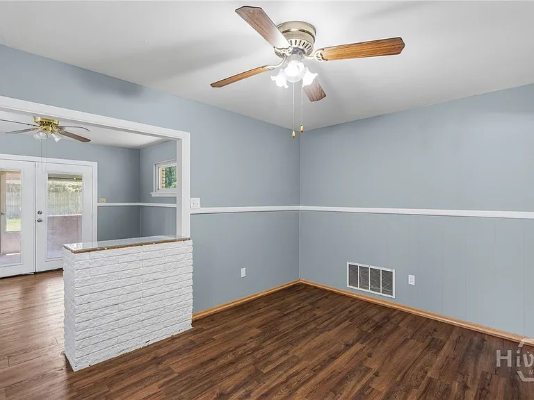 3 Monica Blvd — Photo 12