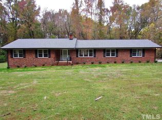 160 Stagecrest Dr, Raleigh, NC 27603