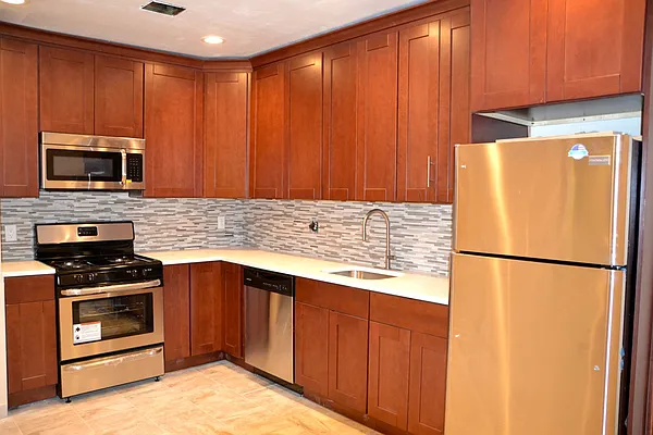 Rented by Oak Tree LLC | media 16