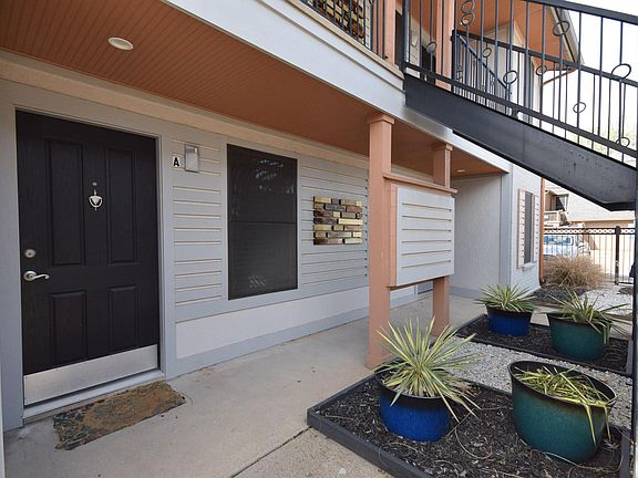 4th image of 3706 Washburn Ave #A