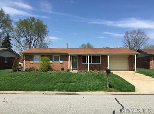 205 Lakeland Blvd, Swansea, IL