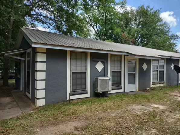 609 E 7th St #B, Louisville, GA 30434