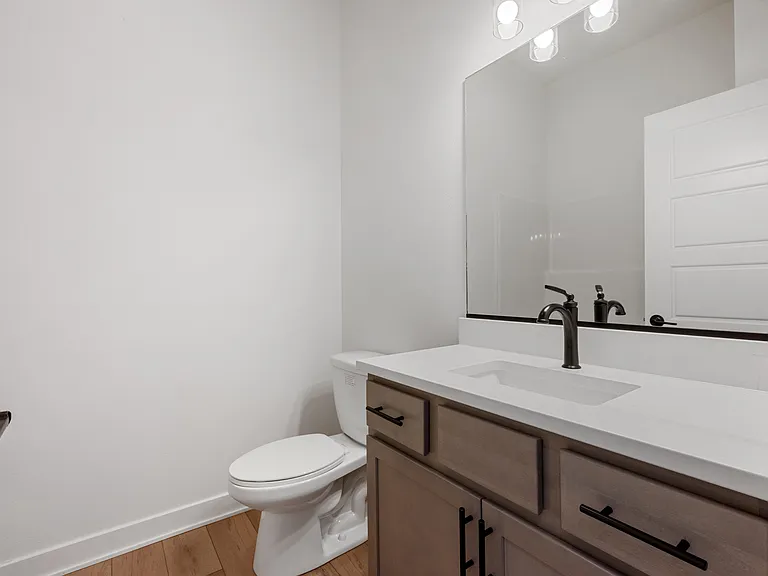1109 SW 11th St — Photo 36