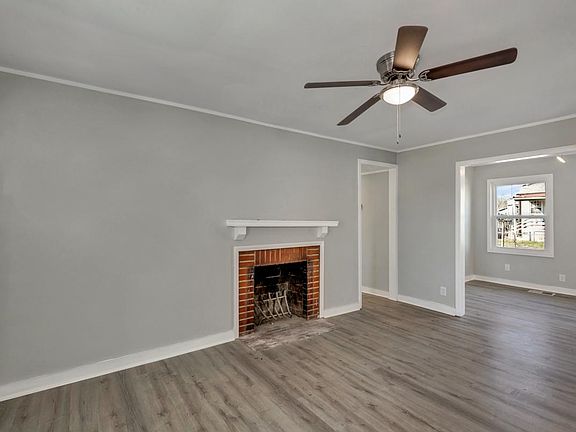 5th image of 2206 Walnut St SW