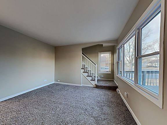 5th image of 9307 Nordica Ave