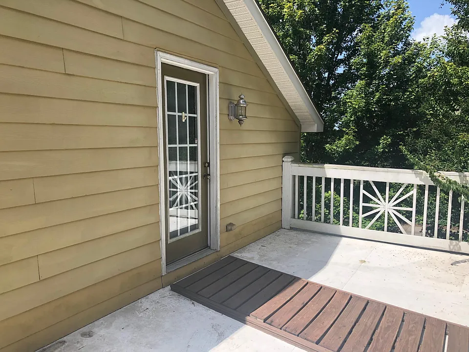 2027 S Milledge Ave #5