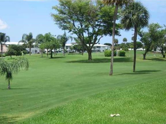 4th image of 2851 E Golf Boulevard #107