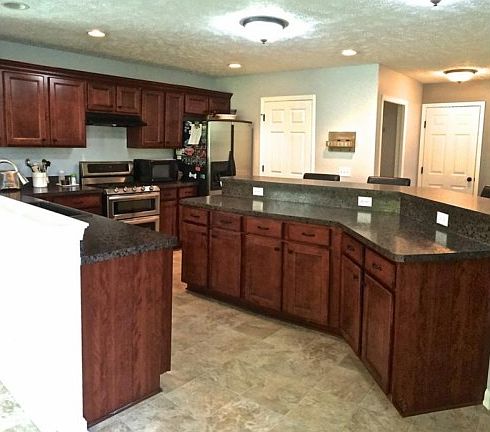 3rd image of 10395 Redbud Dr