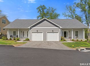 20 Sallys Way #20, Shelton, CT 06484