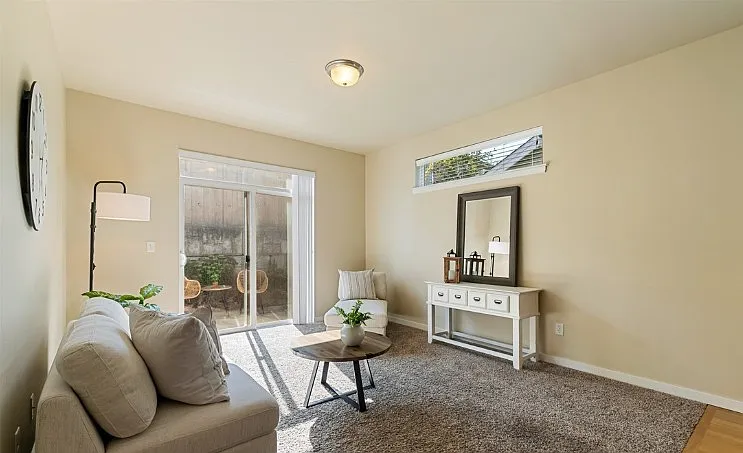 2 bed, 1050 sqft, $2,330 — Photo 3