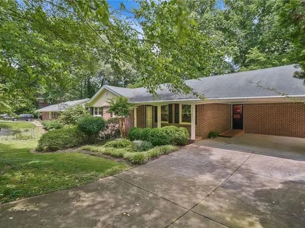 3327 Spring Meadow Ct, Tucker, GA 30084